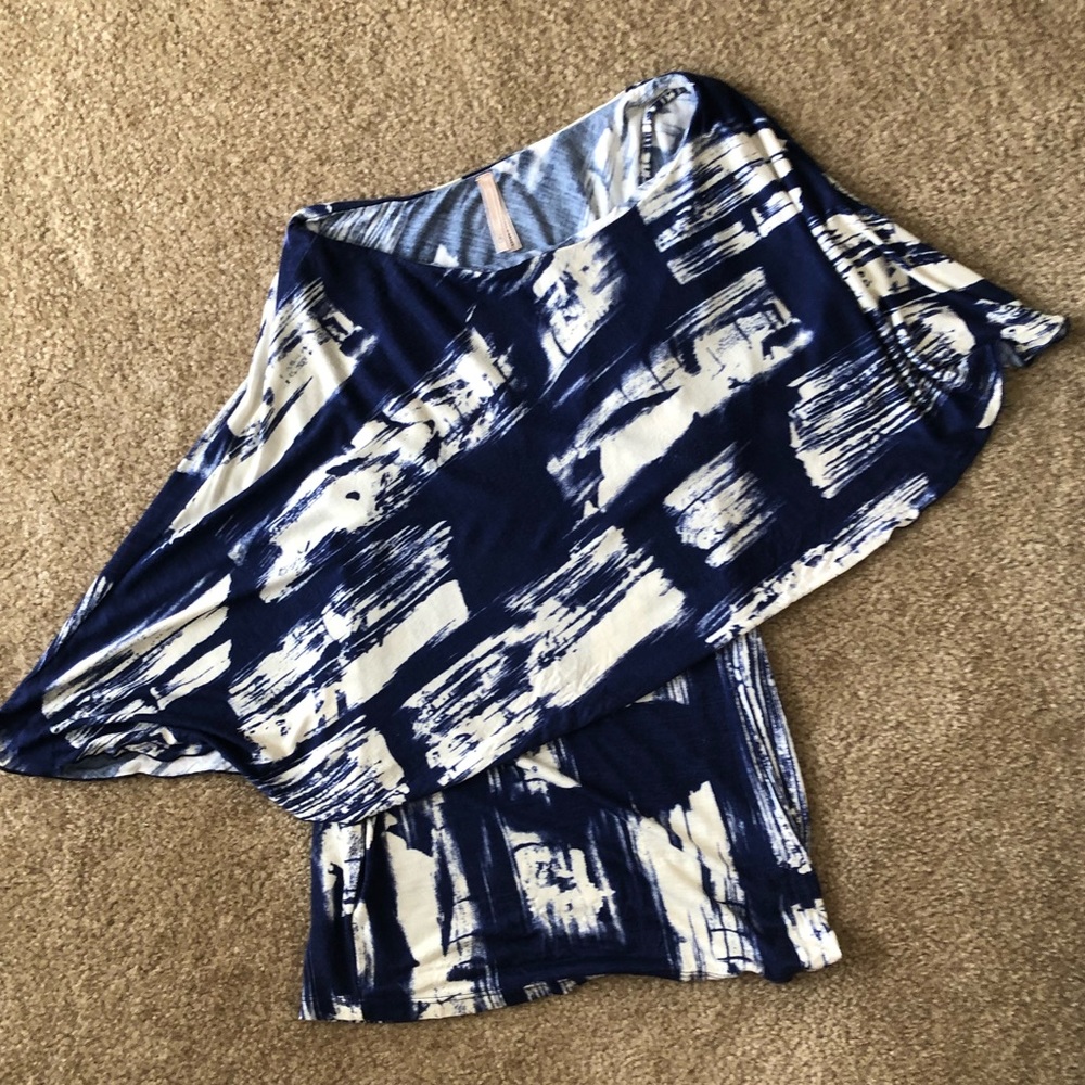 One shoulder top or mini dress